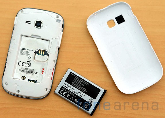 http://images.fonearena.com/blog/wp-content/uploads/2013/02/Samsung-REX-90-Review-12.jpg