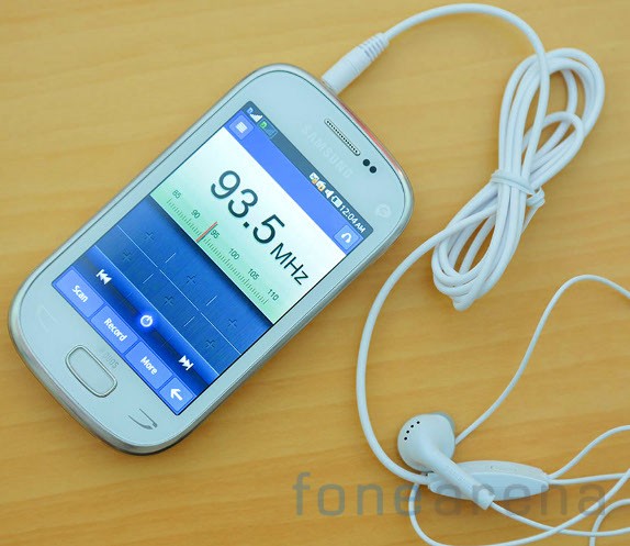 http://images.fonearena.com/blog/wp-content/uploads/2013/02/Samsung-REX-90-Review-19.jpg