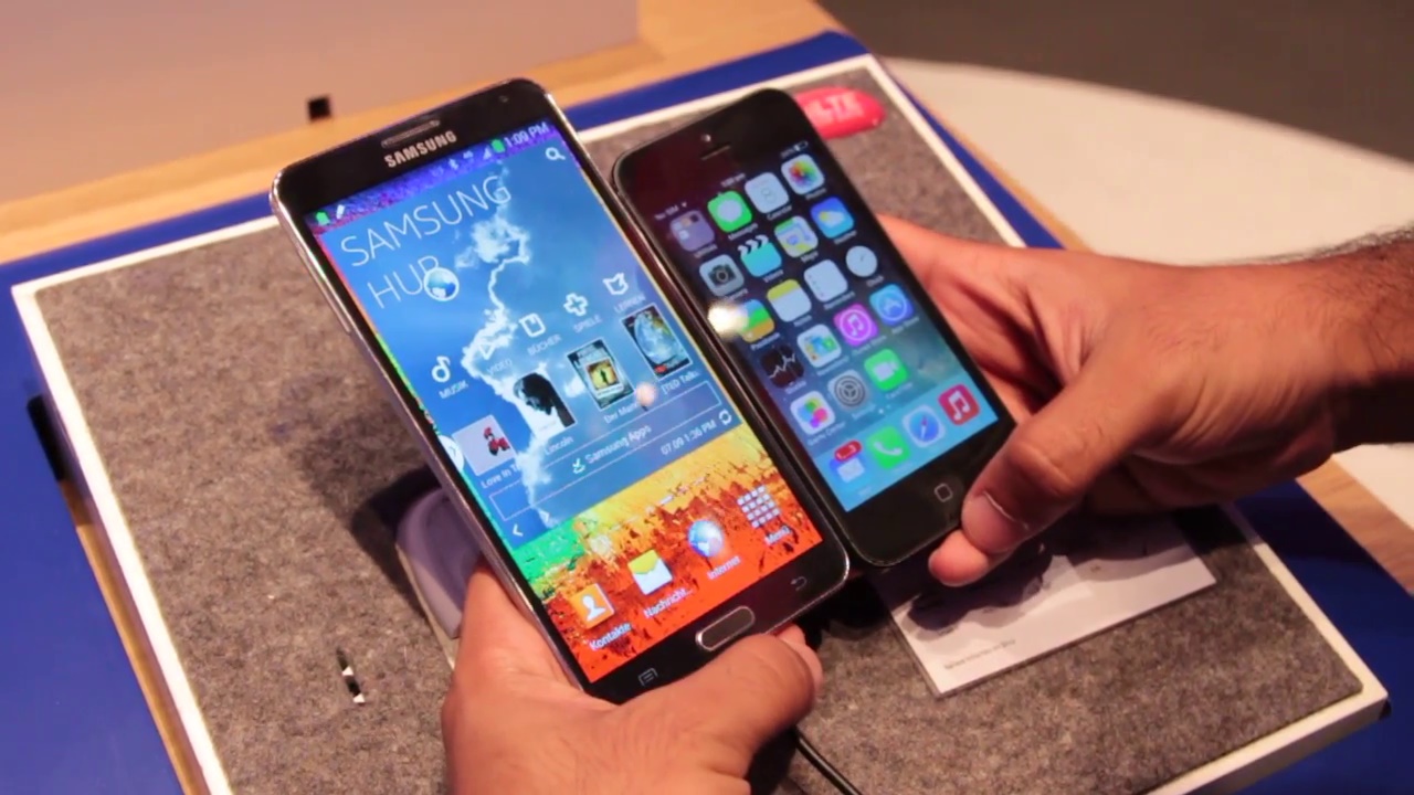 Samsung Galaxy Note 3 vs Moto X hands on comparison