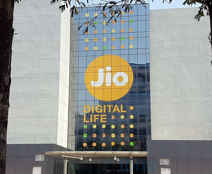 Reliance Jio reports Rs. 504 crore profit in Q3, has over 160 million customers