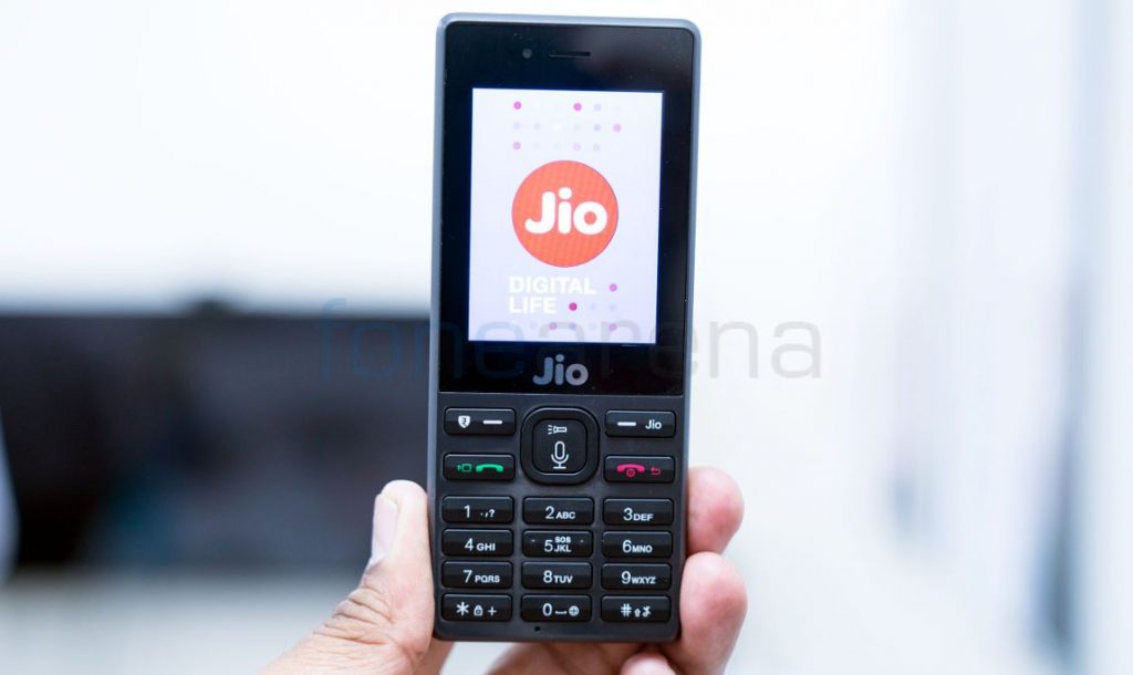 Facebook now available on Jiophone