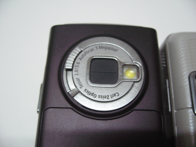 nokia-n95-camera-closeup.jpg