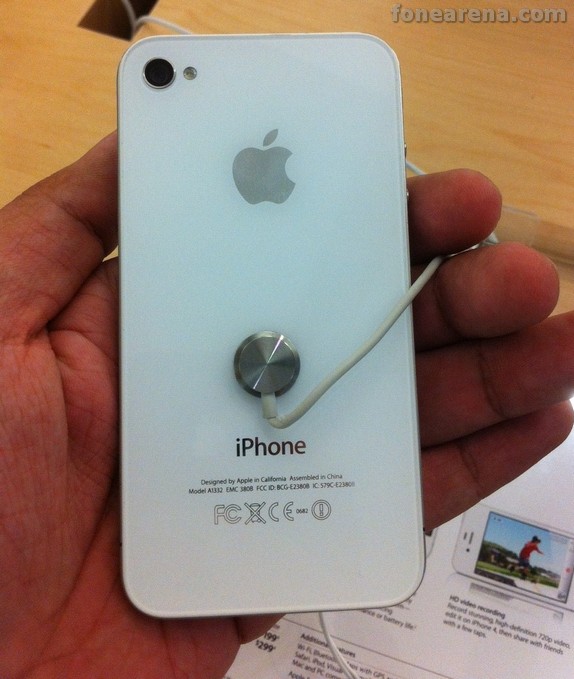 iphone 4 white vs black back