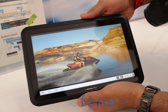 Video : Fujitsu Arrows Tab F01-D Hands On