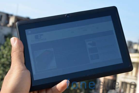 Aakash-Ubislate-C7i-tablet-7