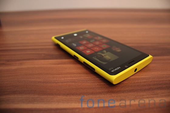 nokia lumia 920 yellow wallpaper