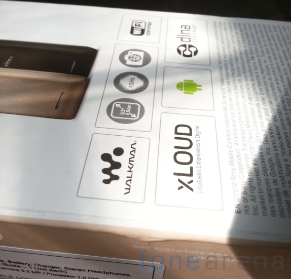 Sony Xperia E dual Unboxing-25