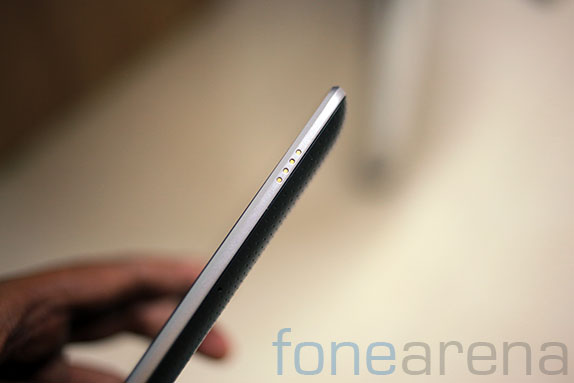 google-nexus-7-dock-hands-on-4