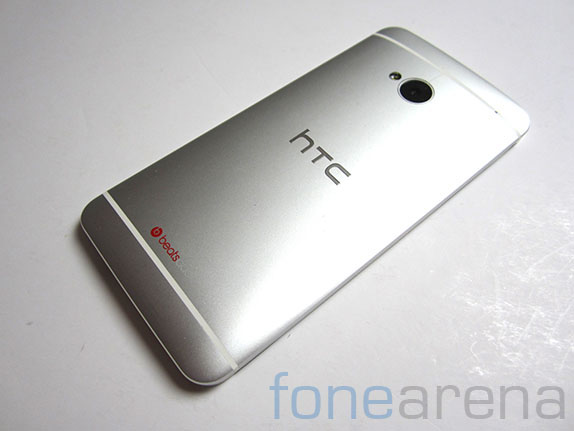htc-one-unboxing-12