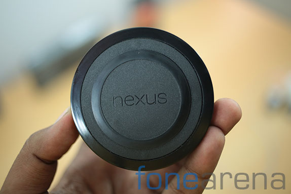 nexus-4-wireless-charger-1