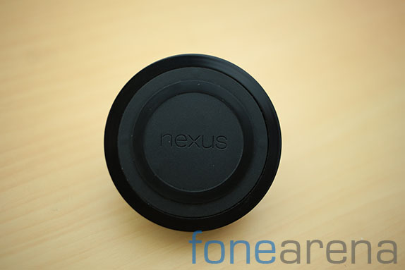 nexus-4-wireless-charger-2