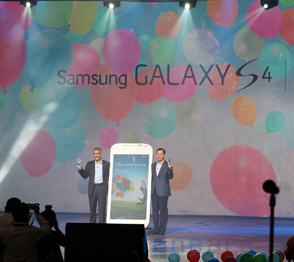 samsung-galaxy-s4-india-launch_10