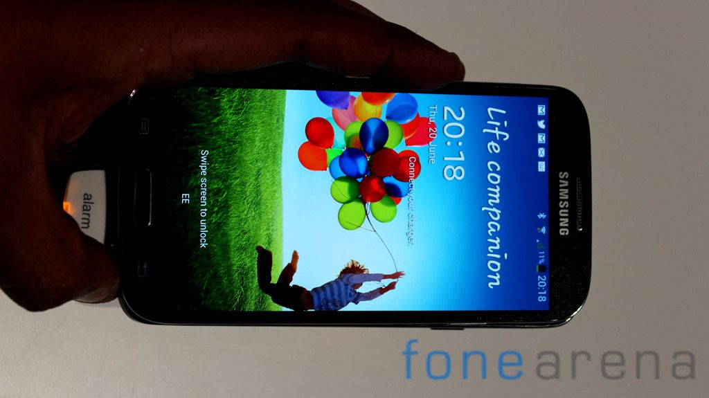 Samsung Galaxy S4 Active Hands On-6