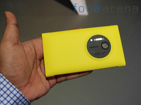 nokia-lumia-1020-cameralens