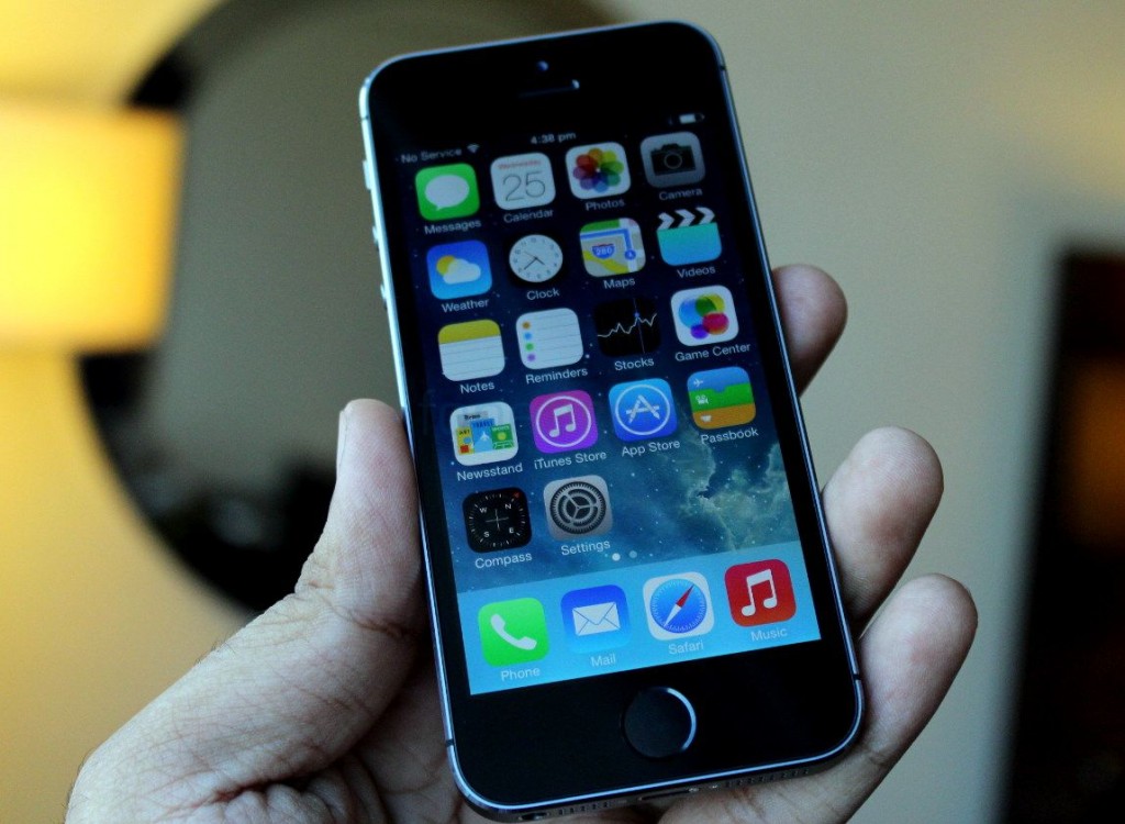 Apple Iphone 5s India Prices Out Starts From Rs For 16gb