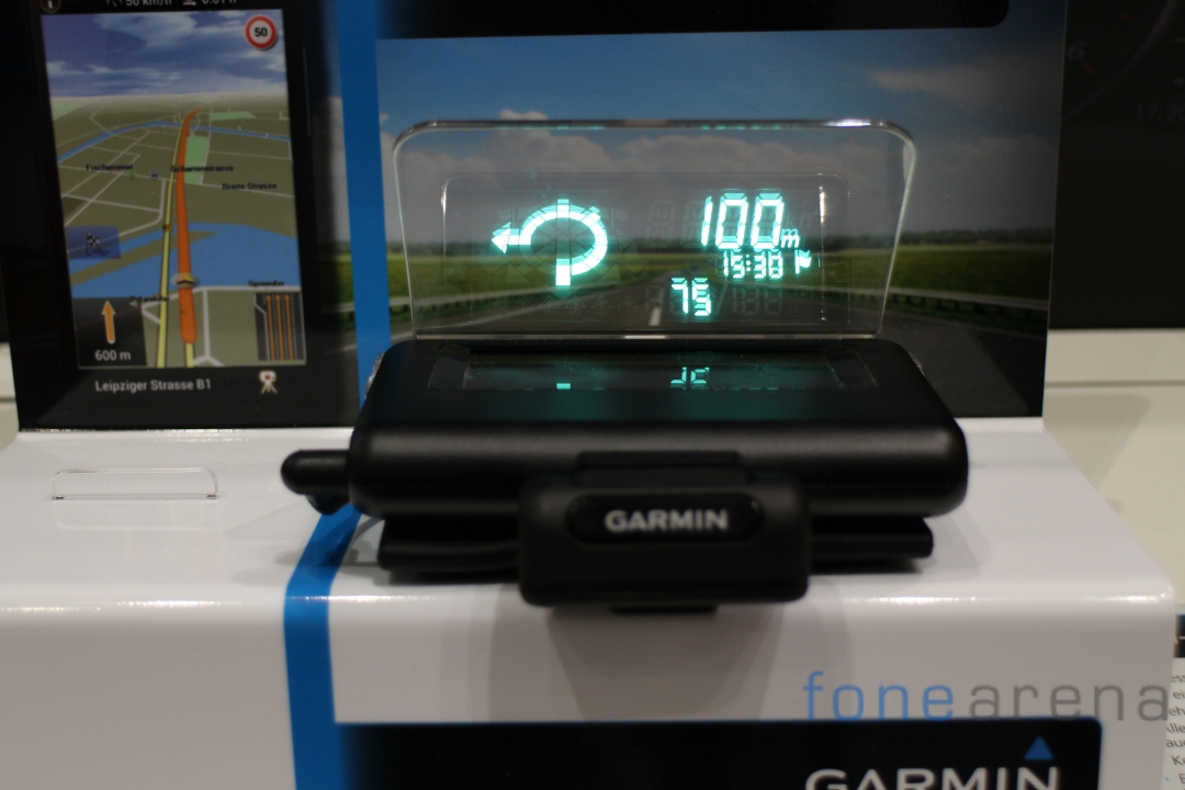 Garmin-HUD-Display