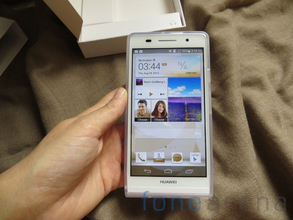 Huawei Ascend P6 Unboxing-9