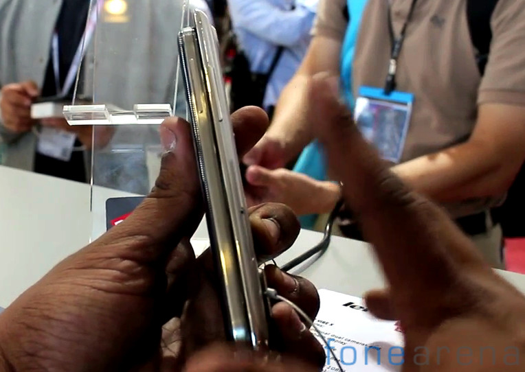Lenovo Vibe X vs Samsung Galaxy S4