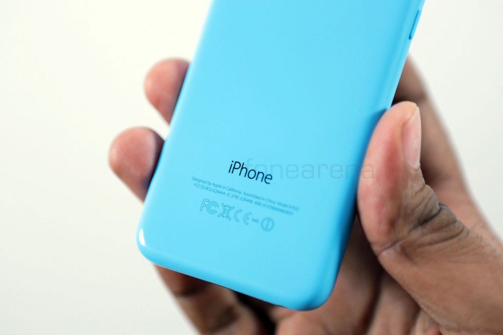 apple-iphone-5c-unboxing-3