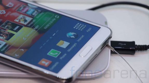 galaxy-note-3-accessories-hands-on-1