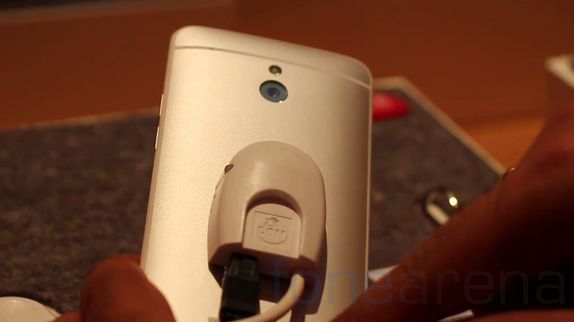 htc-one-mini-hands-on-6