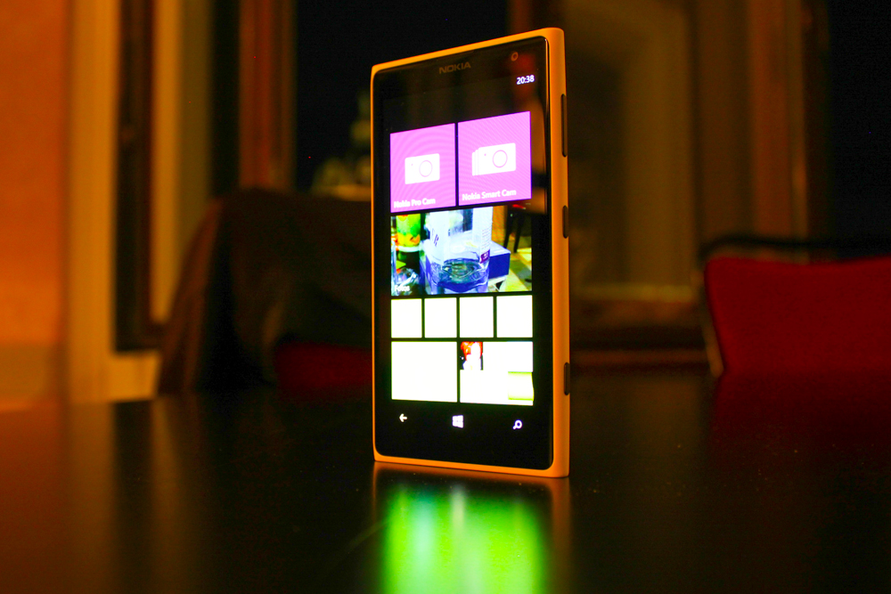 Nokia-Lumia-1020-Phone-1