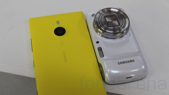 nokia-lumia-1520-vs-samsung-galaxy-s4-zoom-1