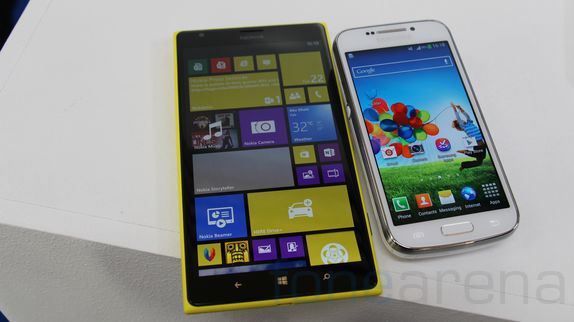 nokia-lumia-1520-vs-samsung-galaxy-s4-zoom-2