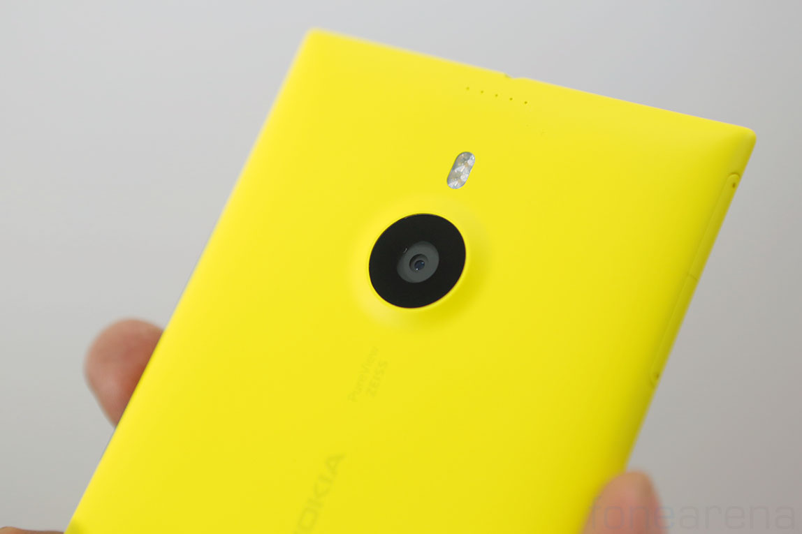 nokia-lumia-1520-unboxing-4