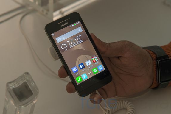 asus-zenfone-4-hands-on-5