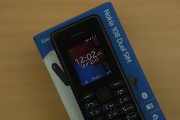 nokia-108-dual-sim-unboxing-4