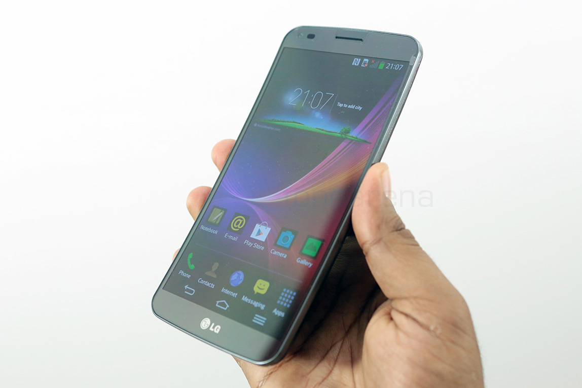 lg-g-flex-india-unboxing-3