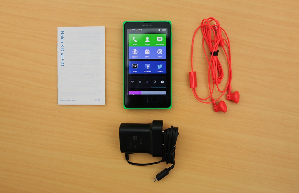 Nokia-X-Android-Phone-Unboxing-4