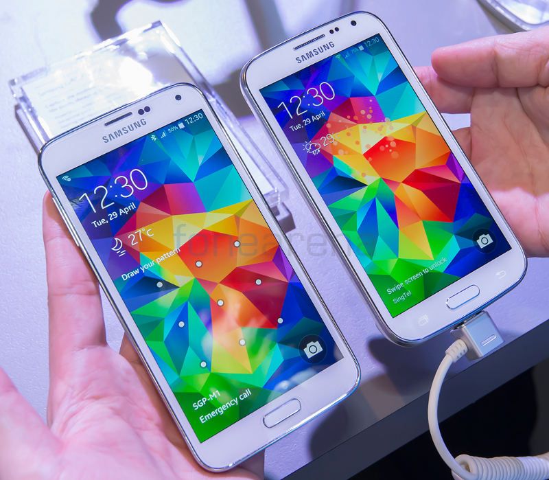 Samsung Galaxy K zoom vs Galaxy S5-1