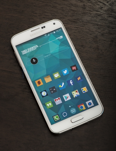 Samsung Galaxy S5 White Photo Gallery