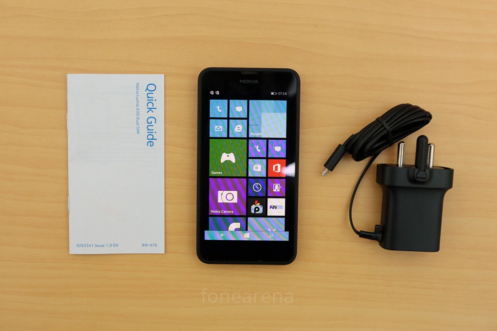 nokia-lumia-630-unboxing-1