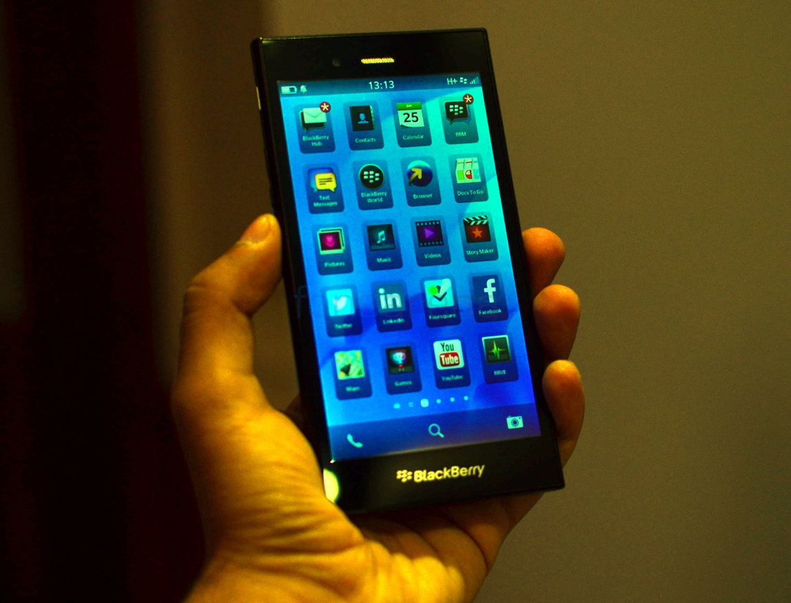 Blackberry Z3 Photo Gallery