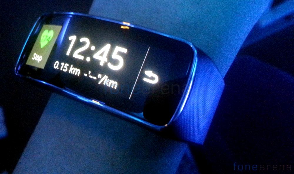 SAMSUNG GEAR FIT REVIEW-10