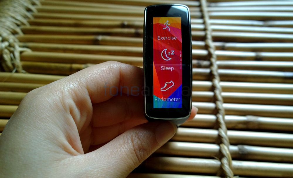 SAMSUNG GEAR FIT REVIEW-17
