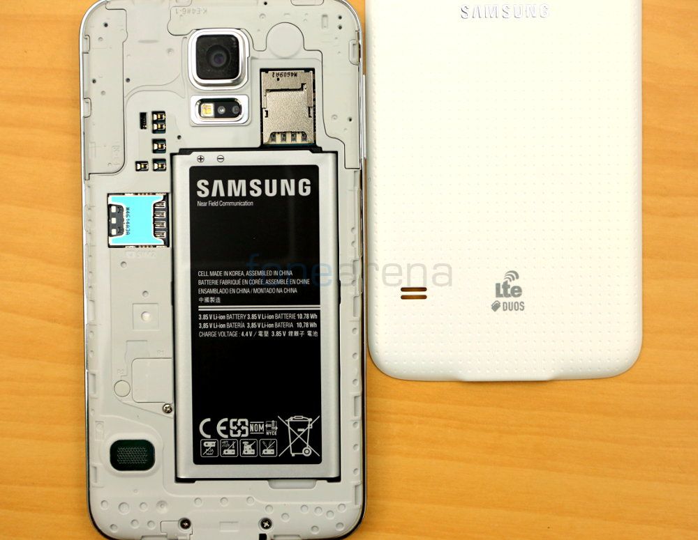 Samsung Galaxy S5 Duos Unboxing