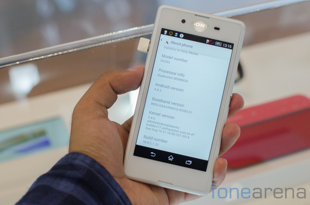 sony xperia e white