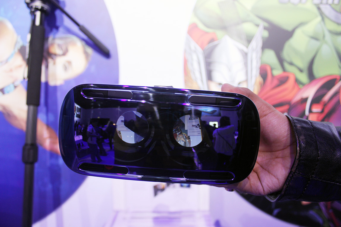 samsung-gear-vr-hands-on-1