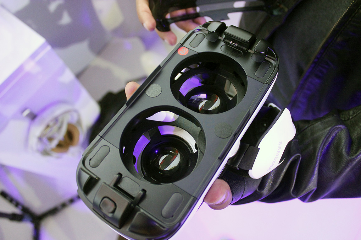 samsung-gear-vr-hands-on-6