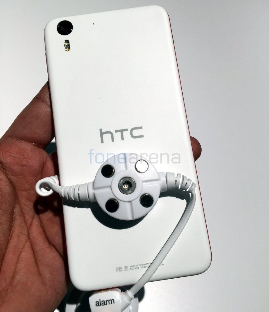 HTC Desire EYE_fonearena-002