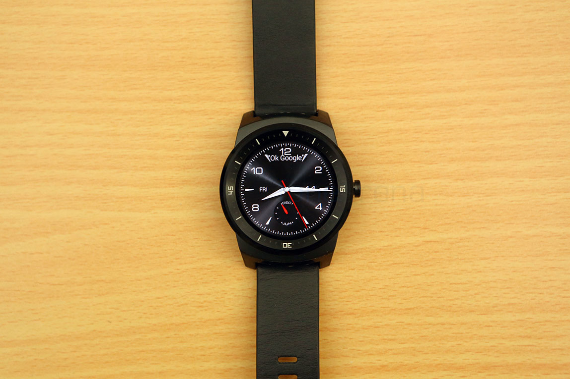 LG-G-Watch-R-Unboxing-4
