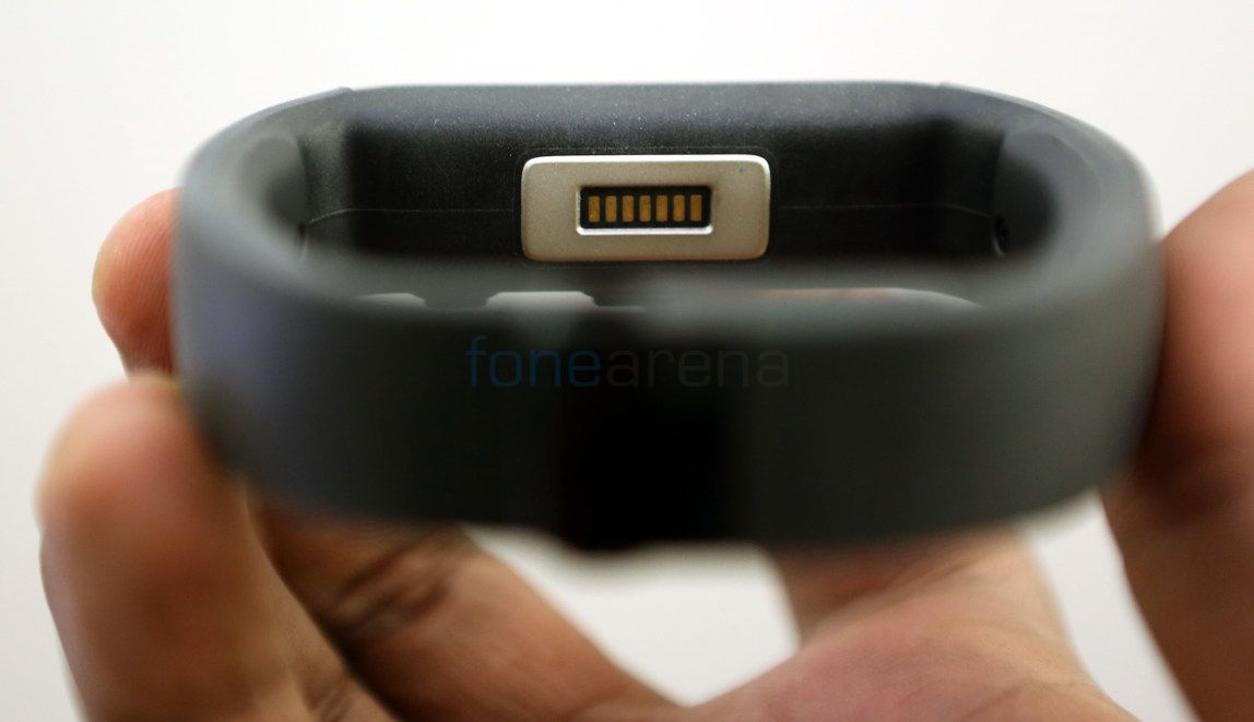 Microsoft Band_fonearena-06