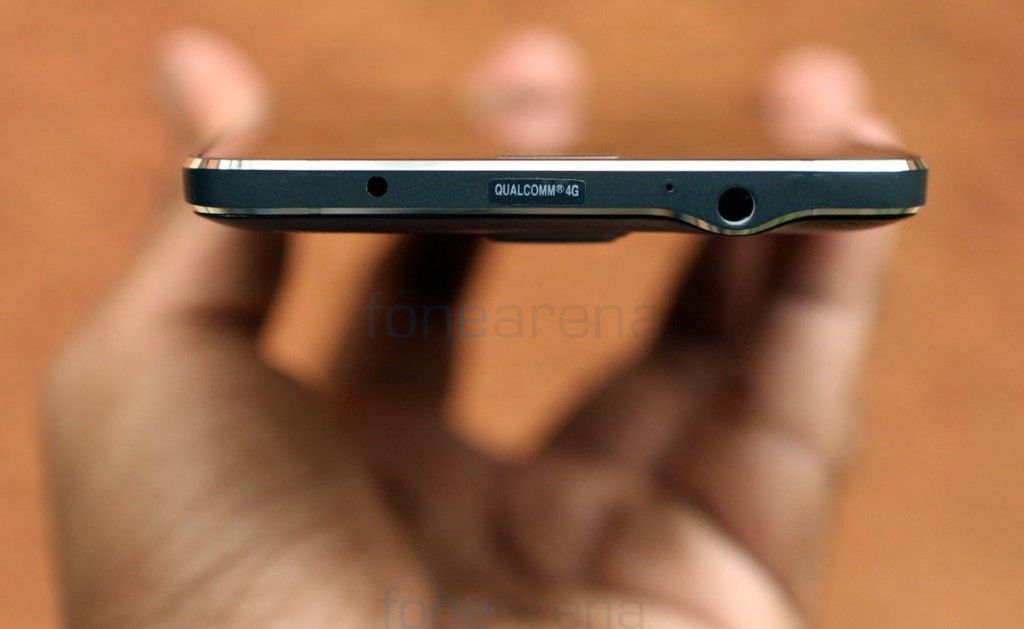 Samsung-Galaxy-Note-4-Charcoal-Black_fonearena-08
