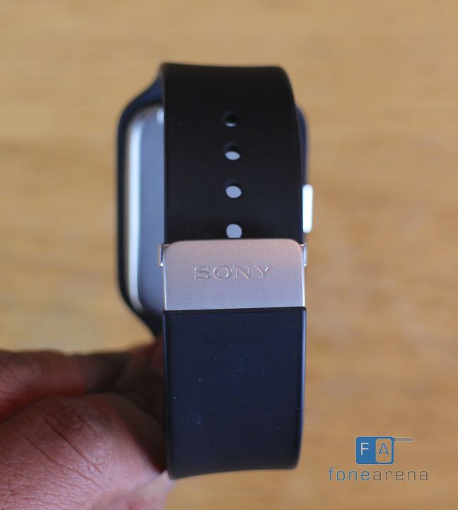 Sony-Smartwatch-3-Black4