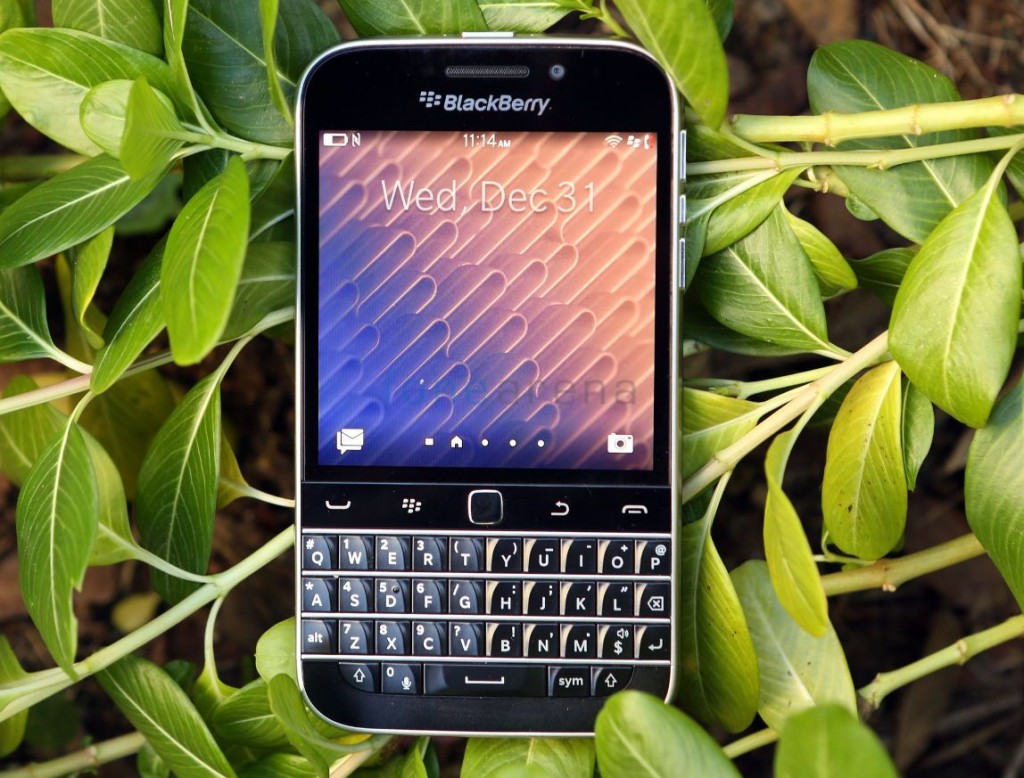 BlackBerry Classic_fonearena-13