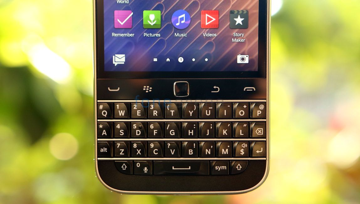 BlackBerry Classic_fonearena-9